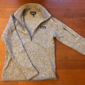 Patagonia Grey 1/4 Zip, hardly worn